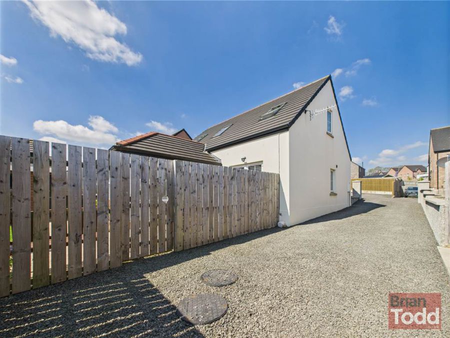 5 Beech Hill View