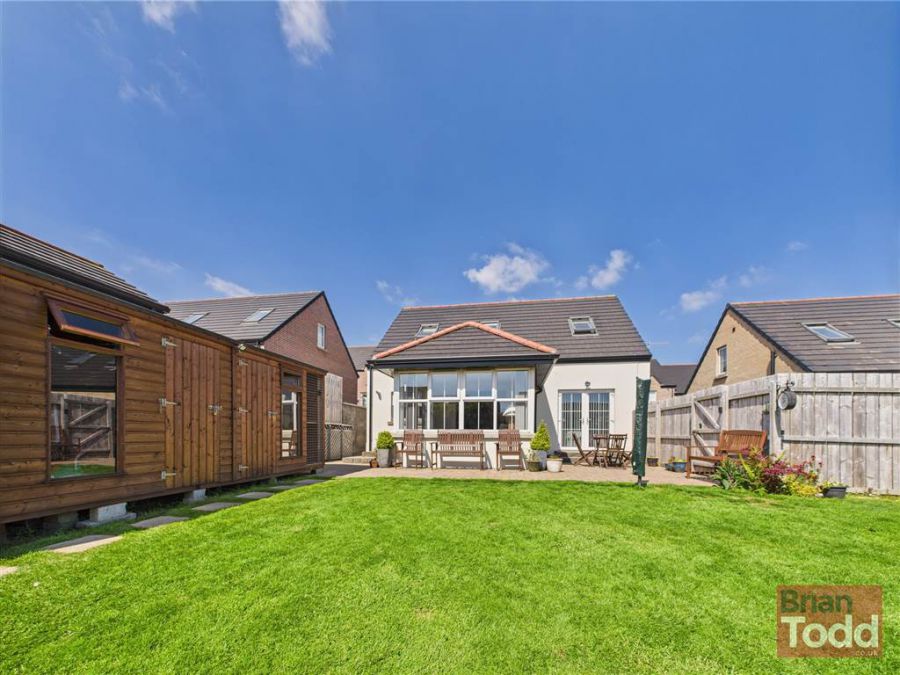 5 Beech Hill View