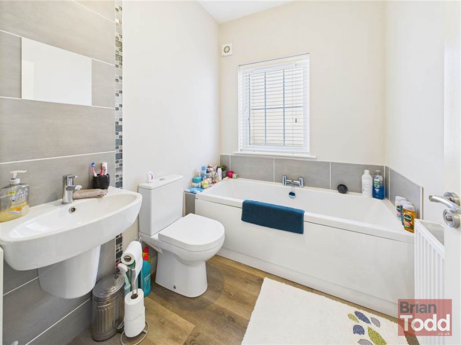 5 Beech Hill View