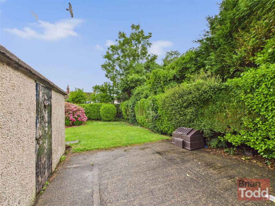 28 Killyglen Road