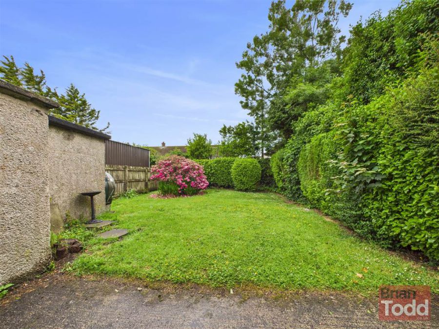 28 Killyglen Road