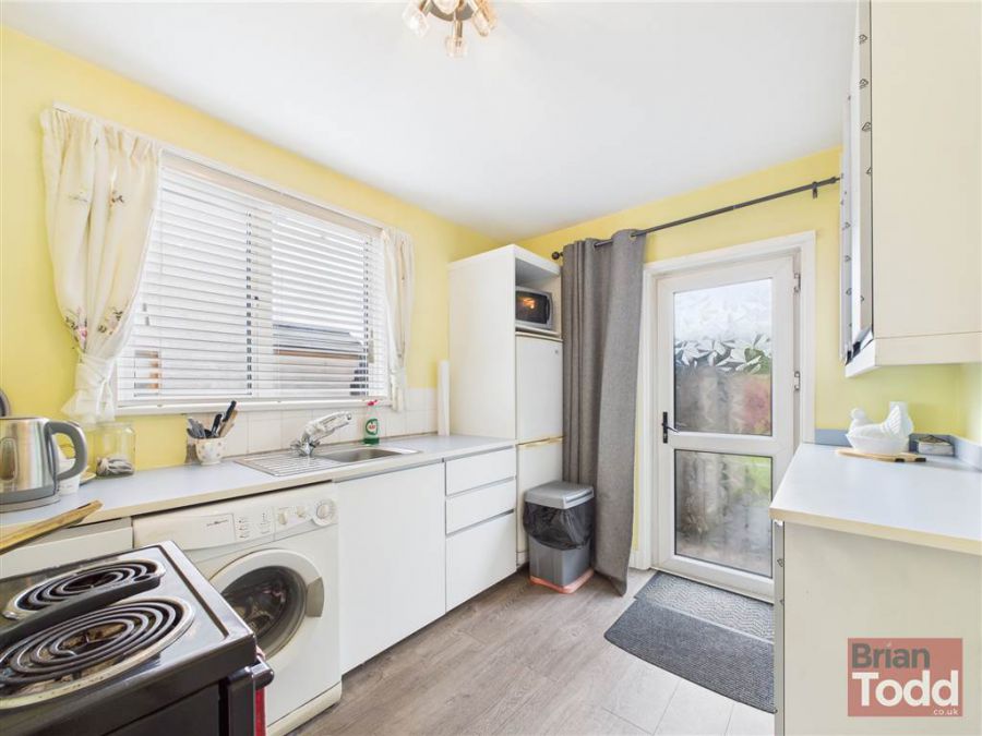 28 Killyglen Road