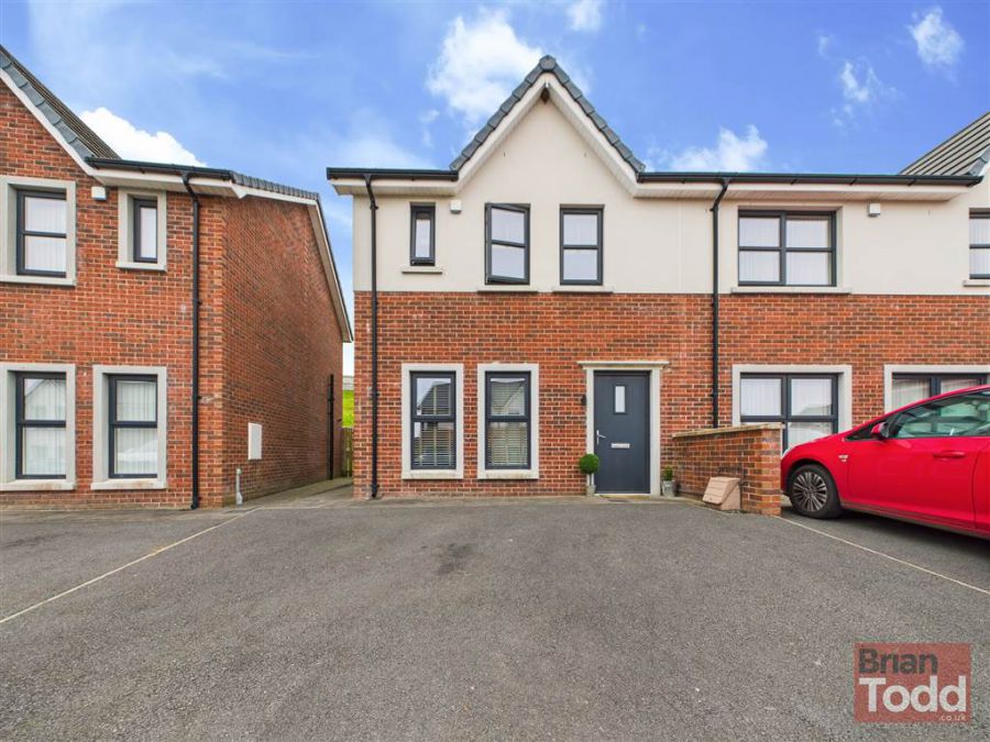 63 Blackthorn Rise