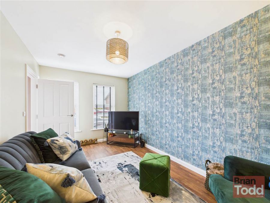 63 Blackthorn Rise