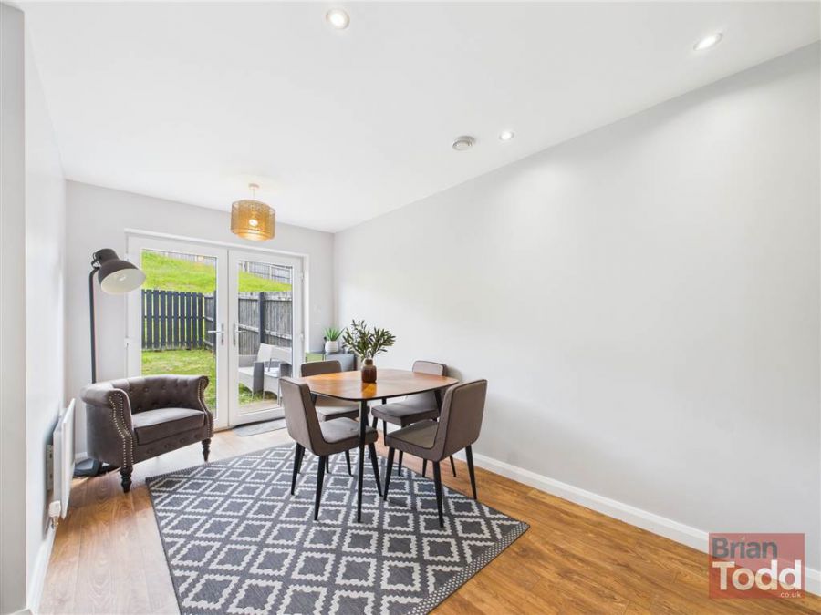 63 Blackthorn Rise