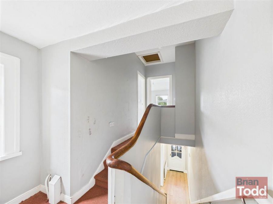 35 Kitcheners Avenue