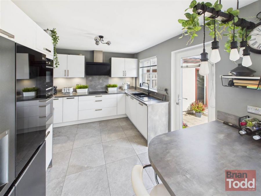 56 Porter Crescent