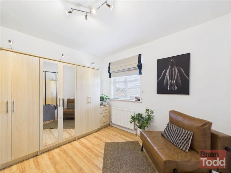 56 Porter Crescent
