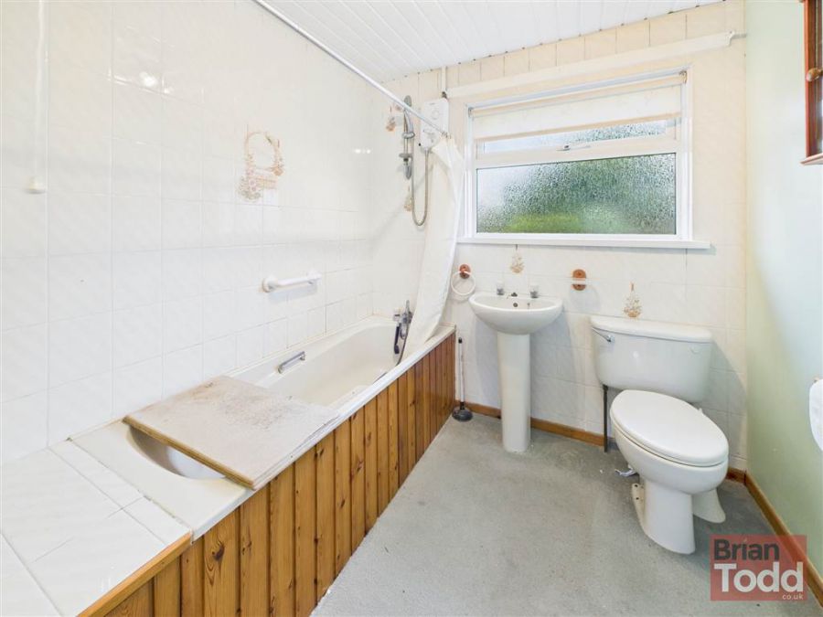 11 Alexandra Crescent