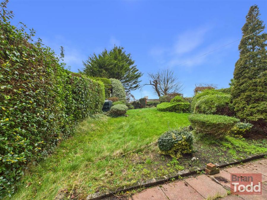 11 Alexandra Crescent