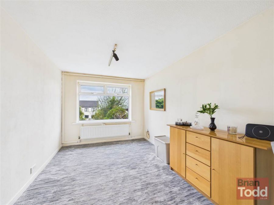 11 Ailsa Gardens