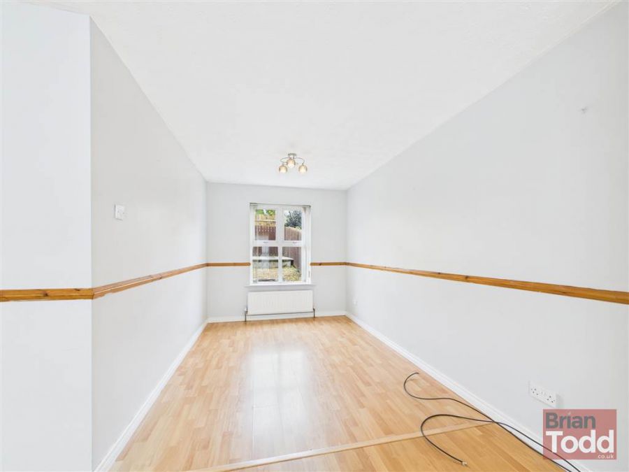 10 Huntly Park