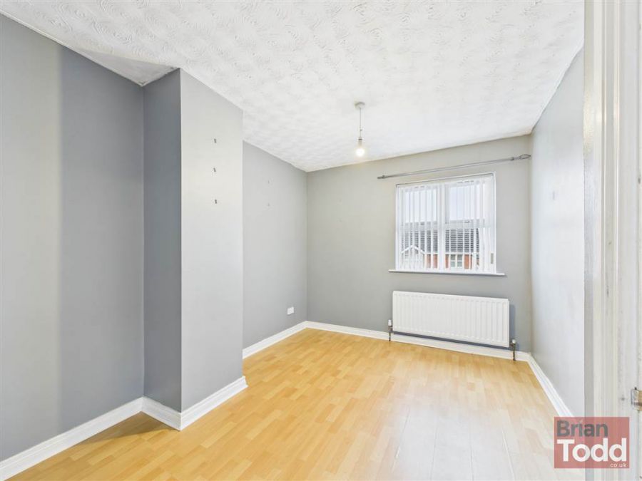10 Huntly Park