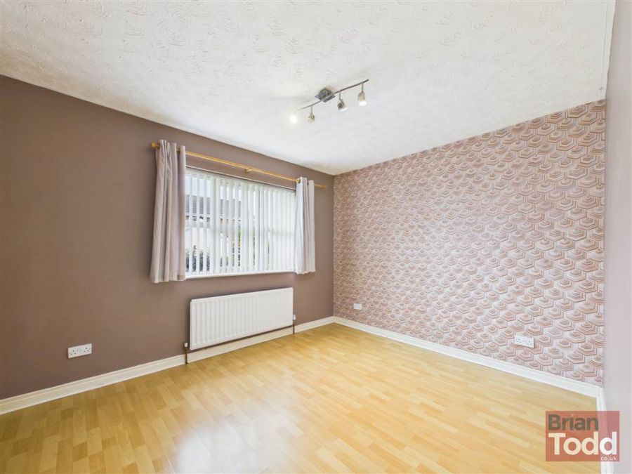 10 Huntly Park