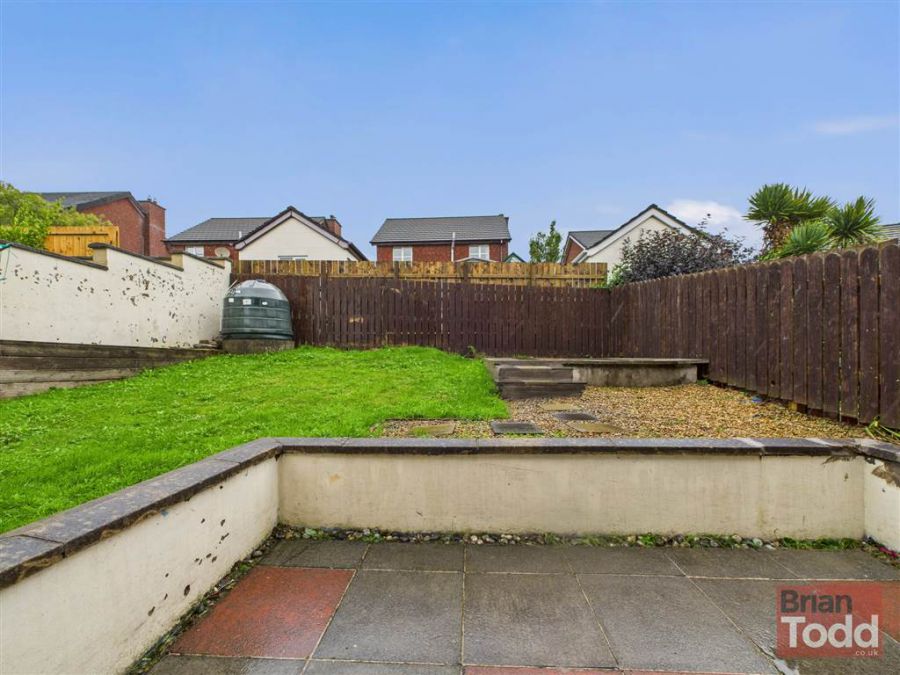 10 Huntly Park