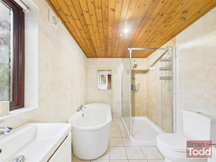 8 Heathdor Drive 8 Heathdor Drive