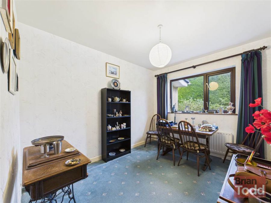8 Heathdor Drive 8 Heathdor Drive