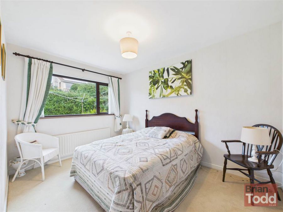 8 Heathdor Drive 8 Heathdor Drive