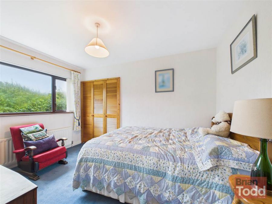 8 Heathdor Drive 8 Heathdor Drive