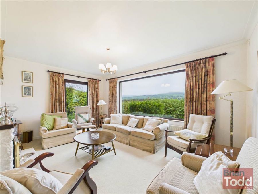 8 Heathdor Drive 8 Heathdor Drive