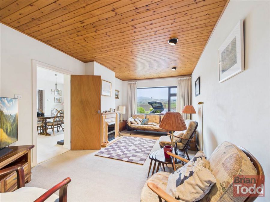 8 Heathdor Drive 8 Heathdor Drive