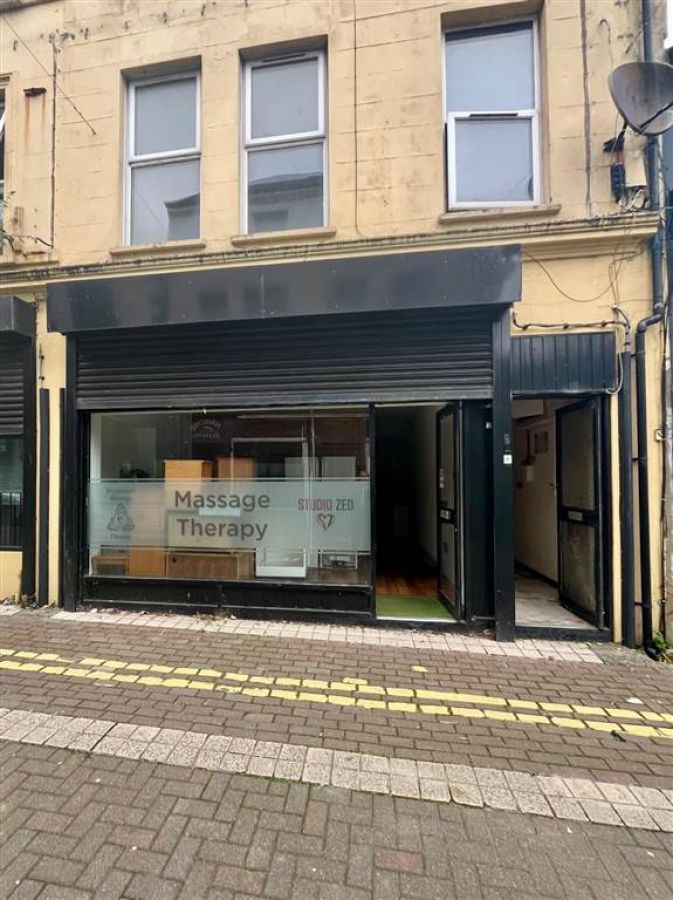 15 Dunluce Street,Larne, BT40 1JG 15 Dunluce Street,Larne, BT40 1JG