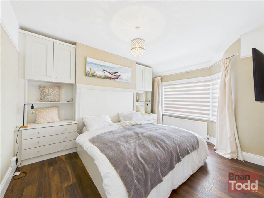 17 Bay Road