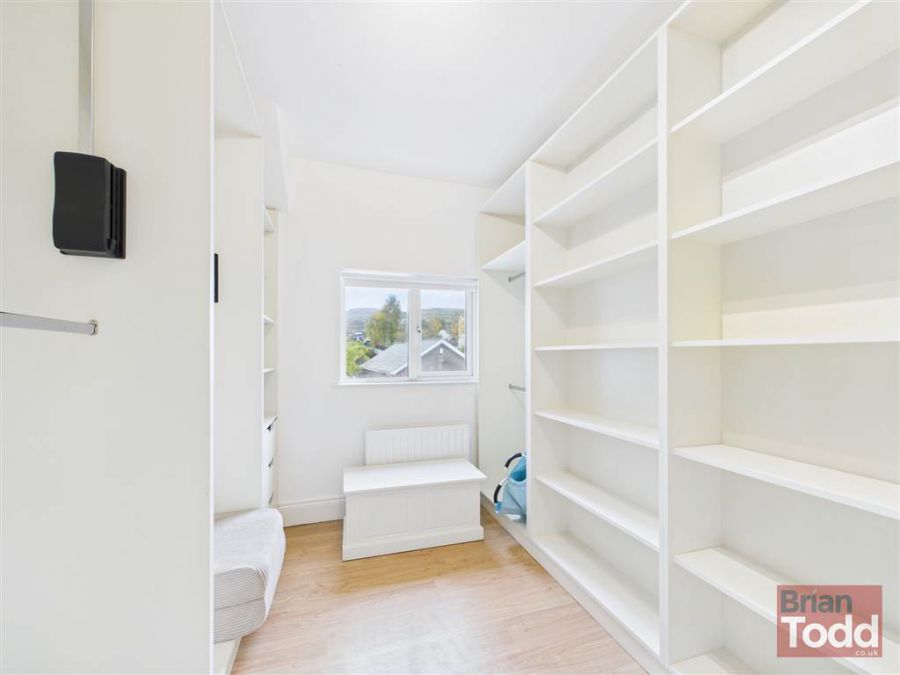 17 Bay Road