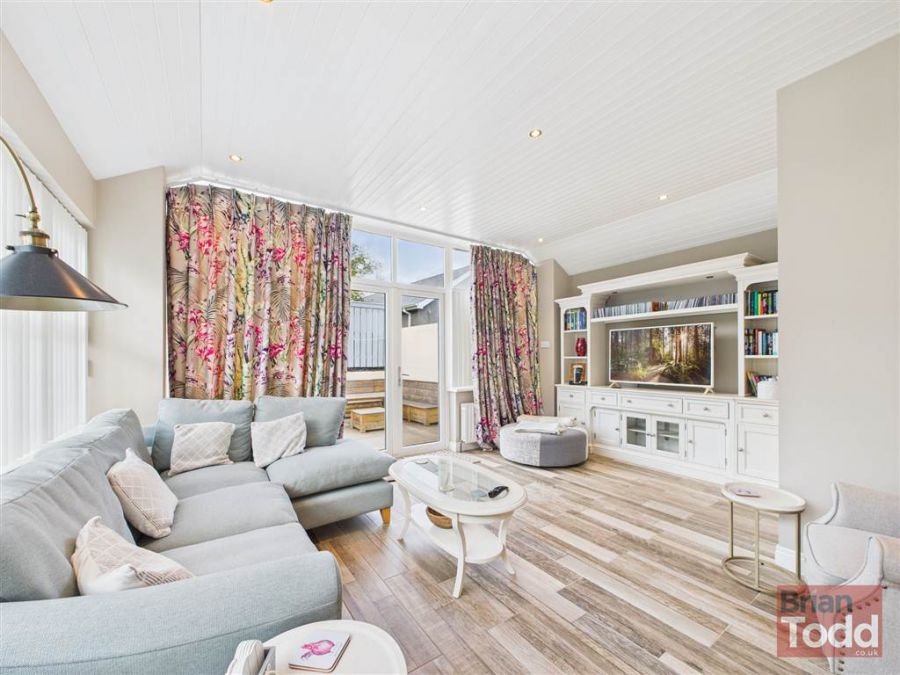 17 Bay Road