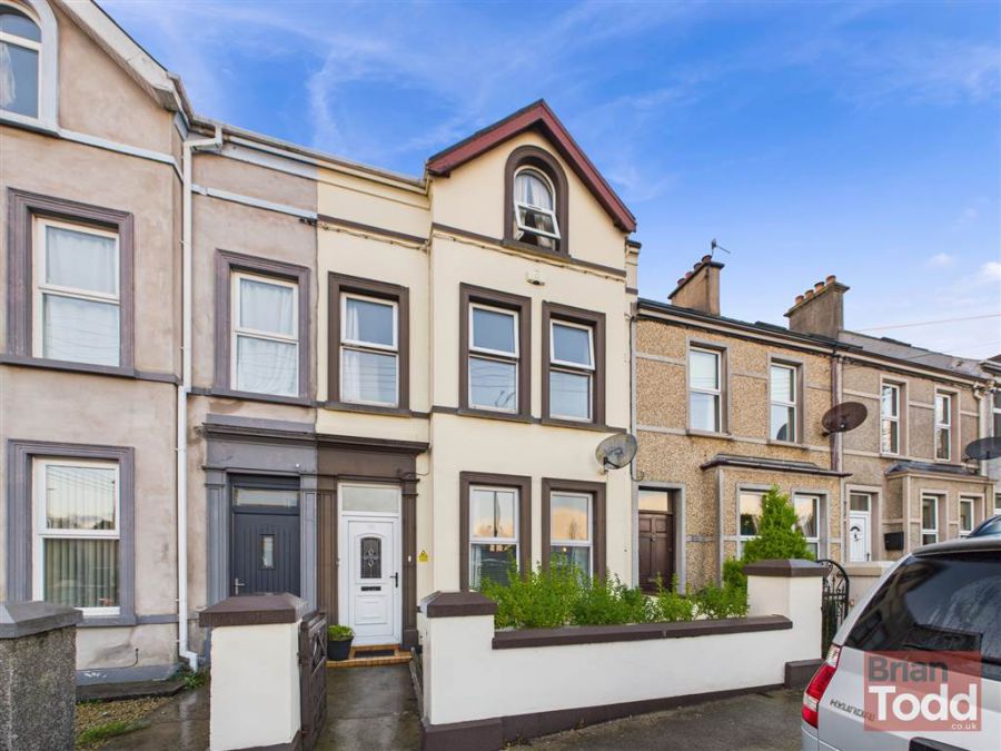 73 The Roddens, Larne, BT40 1QQ