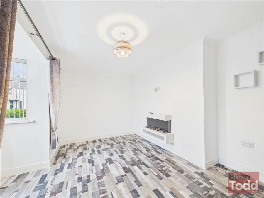 17 Sallagh Park South