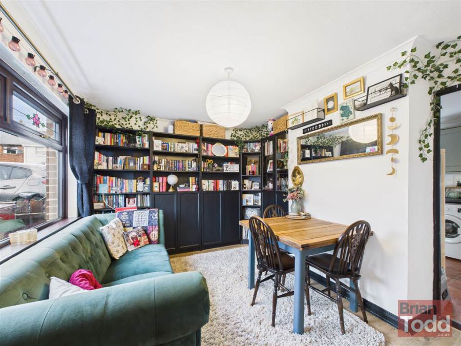 149 Waterloo Gardens