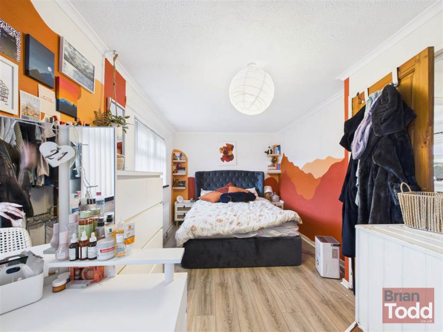 149 Waterloo Gardens