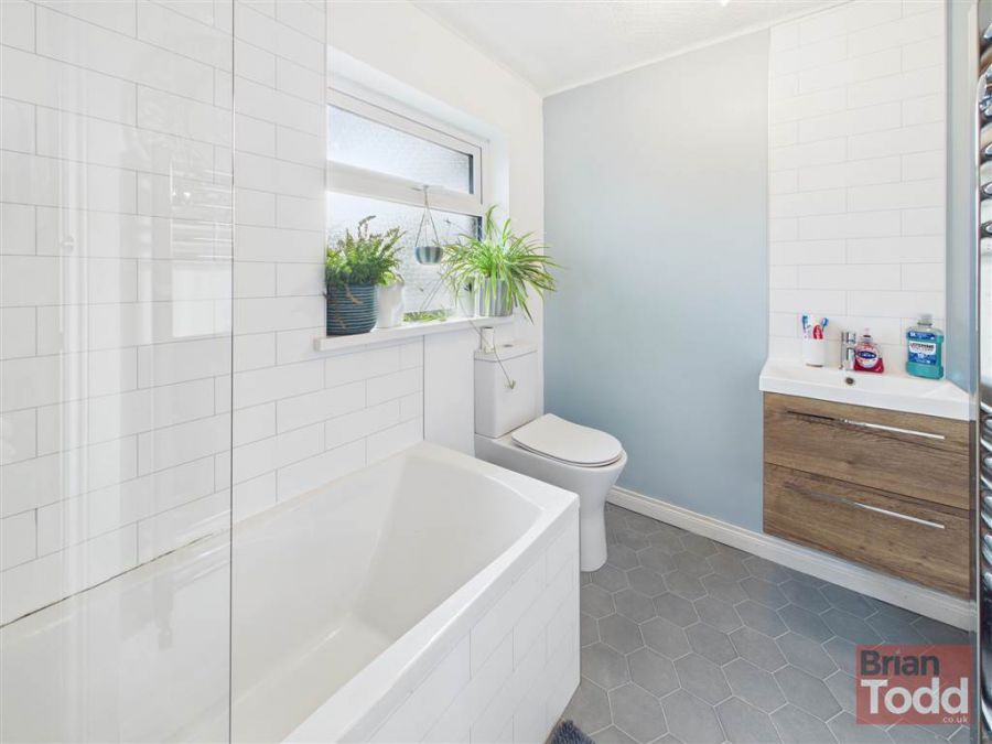 149 Waterloo Gardens