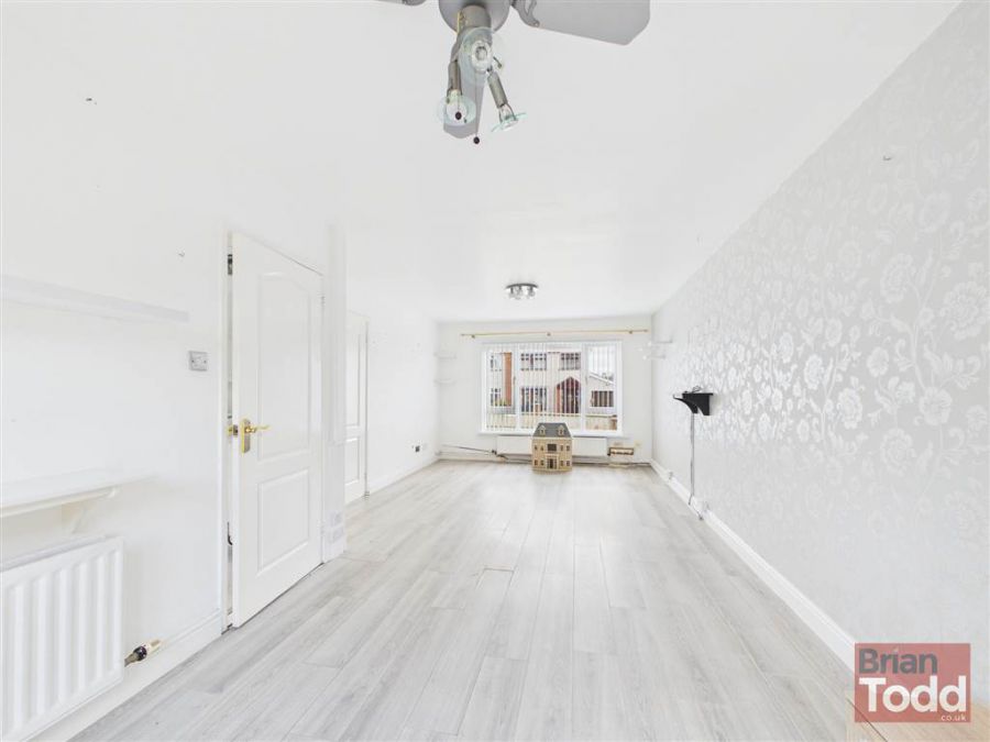 12 Greenland Crescent