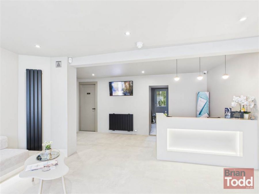 5 Upper Cross Street