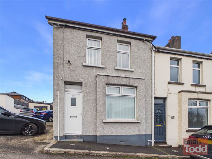 37 Kitcheners Avenue