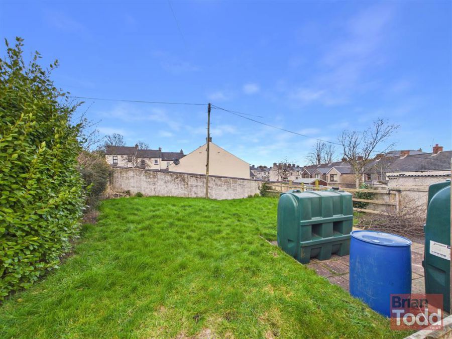 37 Kitcheners Avenue