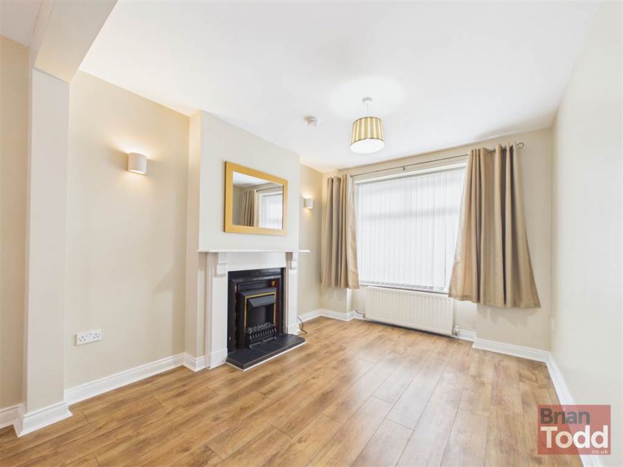 37 Kitcheners Avenue