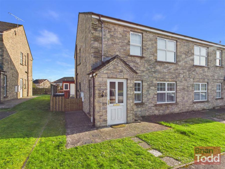 46 Walnut Gardens, Larne, BT40 2WN