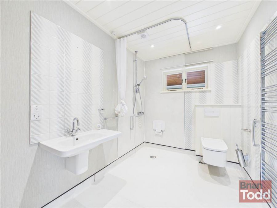 Lauriston, 8 Whin Road