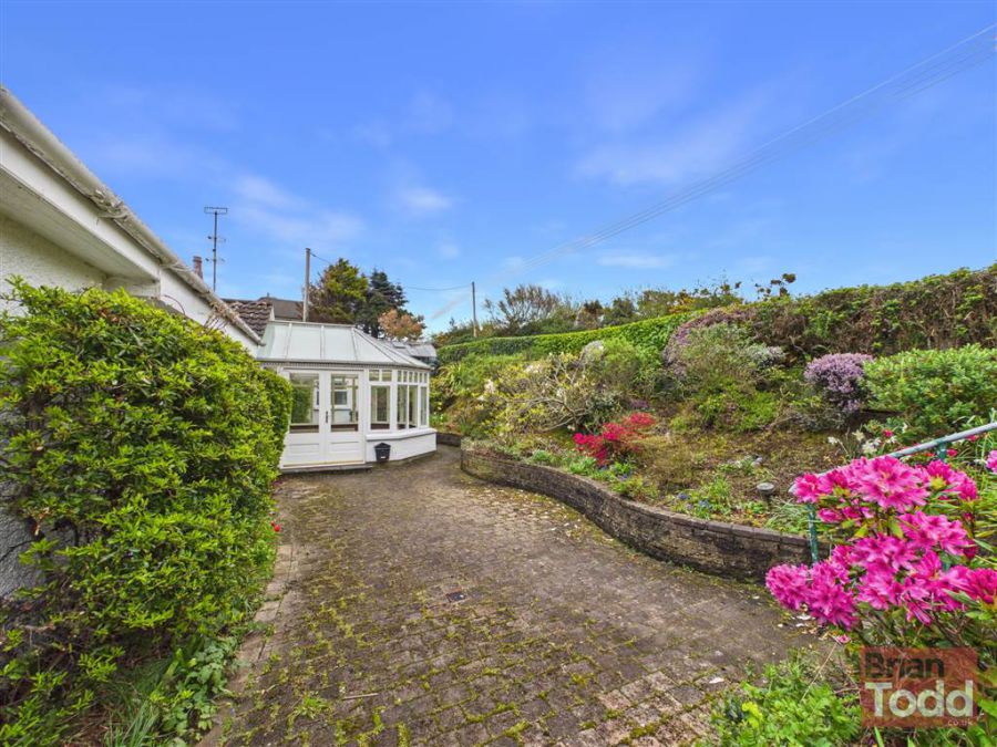 Lauriston, 8 Whin Road