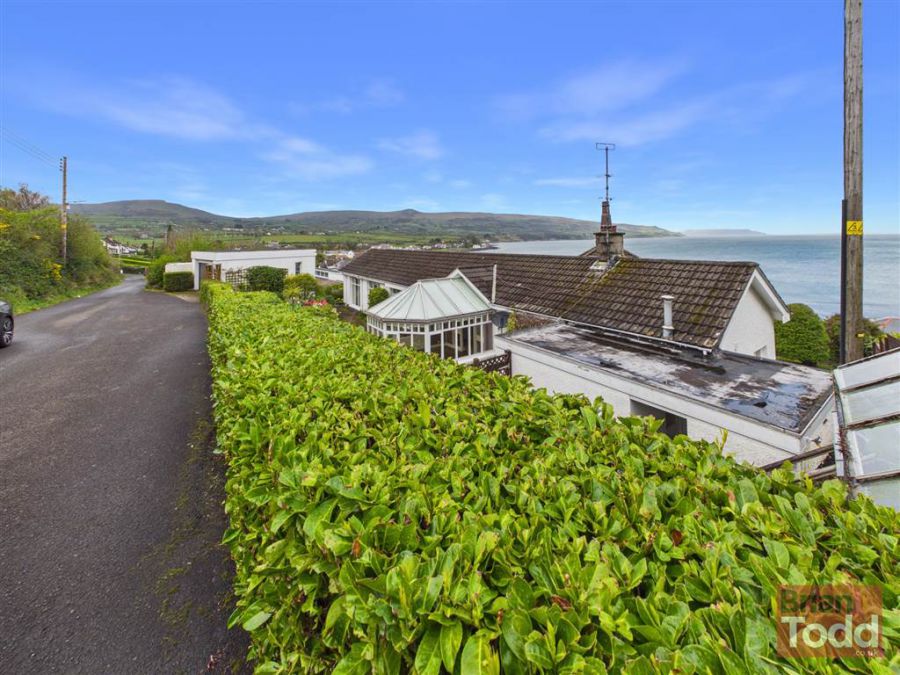 Lauriston, 8 Whin Road