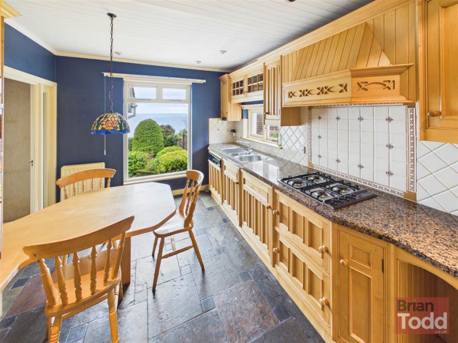 Lauriston, 8 Whin Road