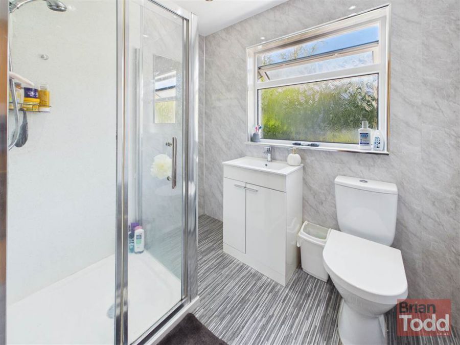 11 Parkmount Gardens