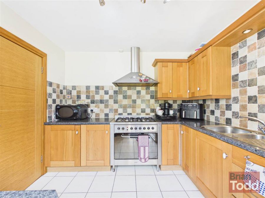 11 Parkmount Gardens