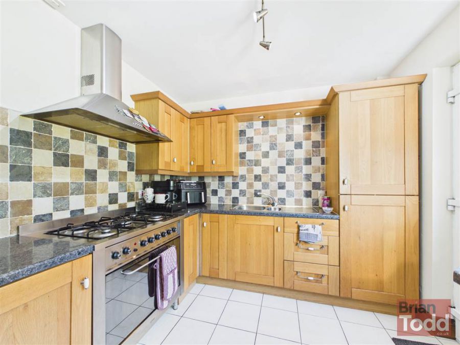 11 Parkmount Gardens