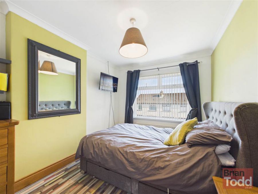 11 Parkmount Gardens