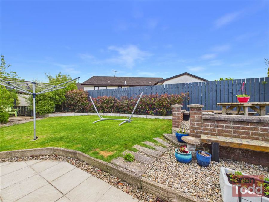 7 Willowvale Close