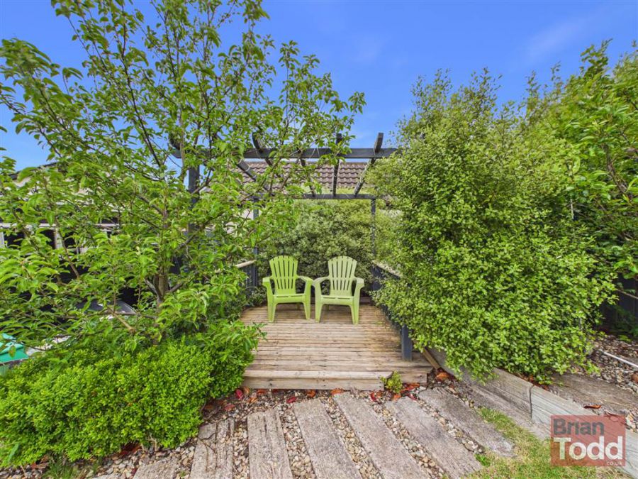 7 Willowvale Close